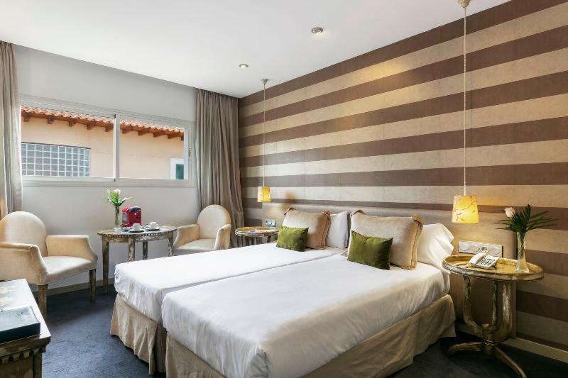 Globales Acis Y Galatea Hotel Мадрид Стая снимка